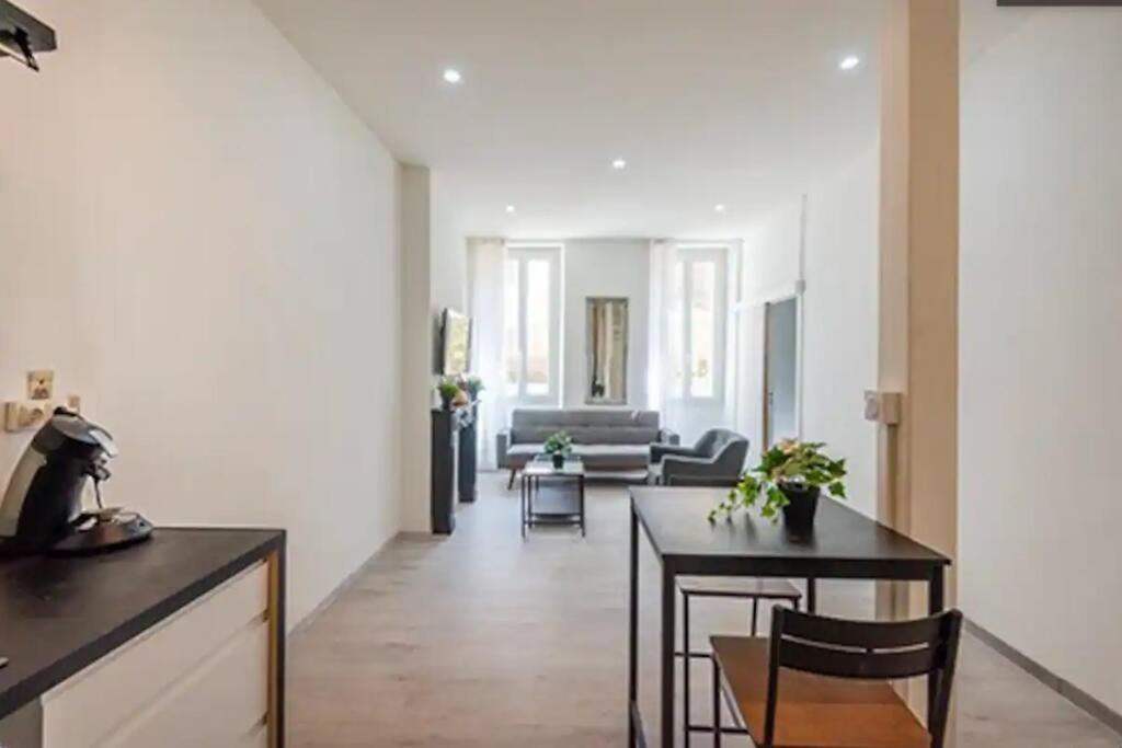 T2 Appartement Lumineux A La Joliette Marseille Extérieur photo