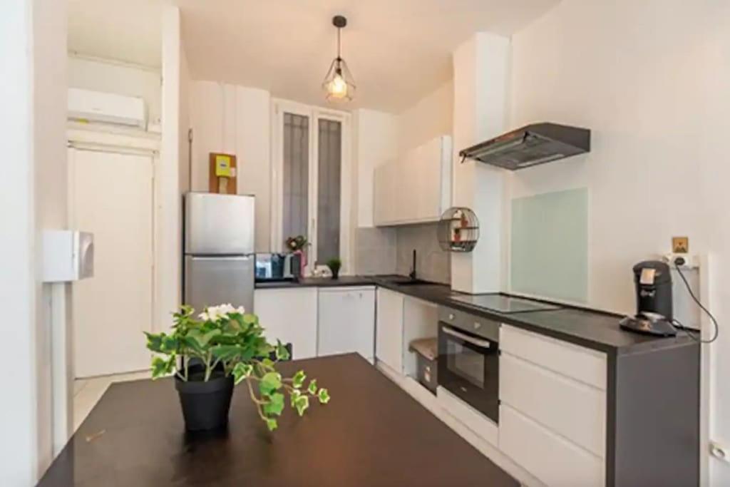 T2 Appartement Lumineux A La Joliette Marseille Extérieur photo